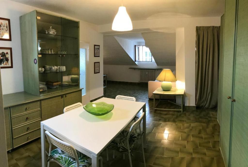 Appartamento La Mansarda Lecco Exterior photo